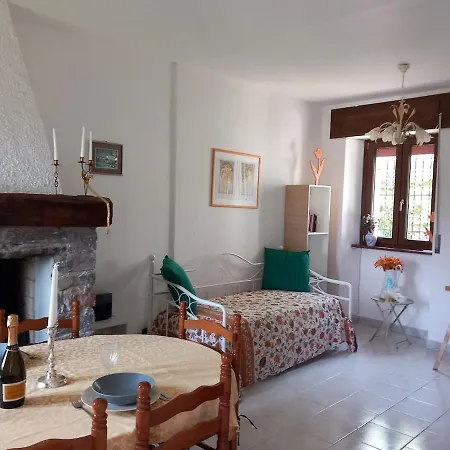 Artist House With Panoramic Terrace Quiet Retreat Near Maggiore Ferienhaus *